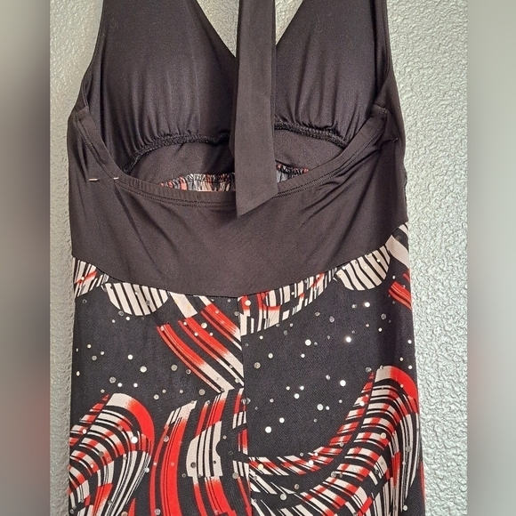 Halo Red, White & Black Patterned Maxi Dress - Picture 8 of 9